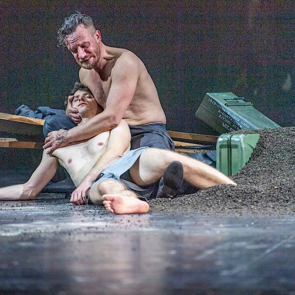 von Sophokles/Hölderlin, Stadttheater Klagenfurt, Jakob Keller, Tim Grobe, Bühne: Karl Kneidl, Foto: Kh. Fessl